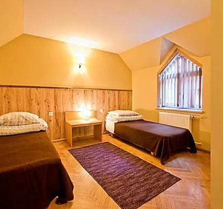 Wawrzkowizna Hotel Rzasawa Exterior photo