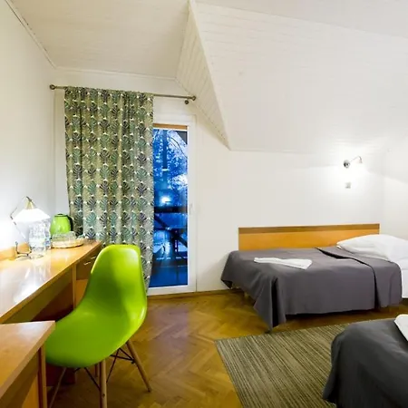 Wawrzkowizna Hotel Rzasawa Exterior photo